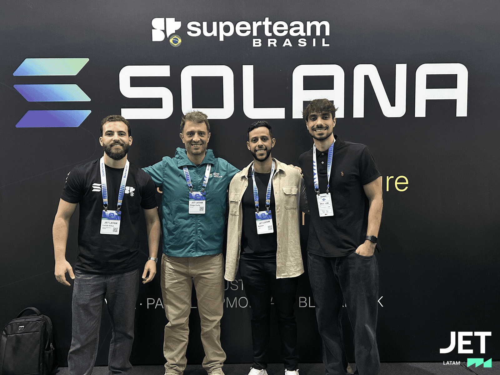 Time JET no stand da Superteam Brasil no Blockchain Rio